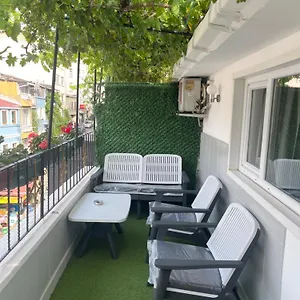 Taksim Neo Pera شقة فندقية